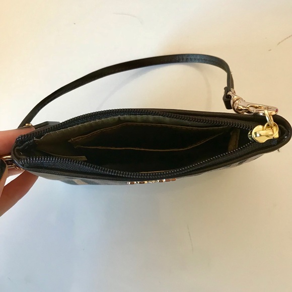 NWOT Coach Brown Zebra Wristlet - Picture 6 of 7